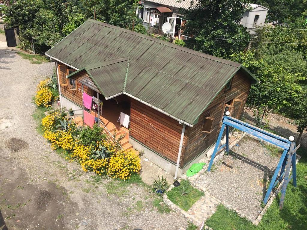 Wooden Cottage Makhinjauri Buitenkant foto