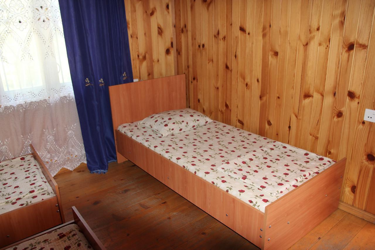Wooden Cottage Makhinjauri Buitenkant foto