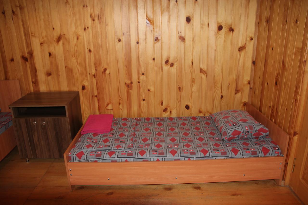 Wooden Cottage Makhinjauri Buitenkant foto
